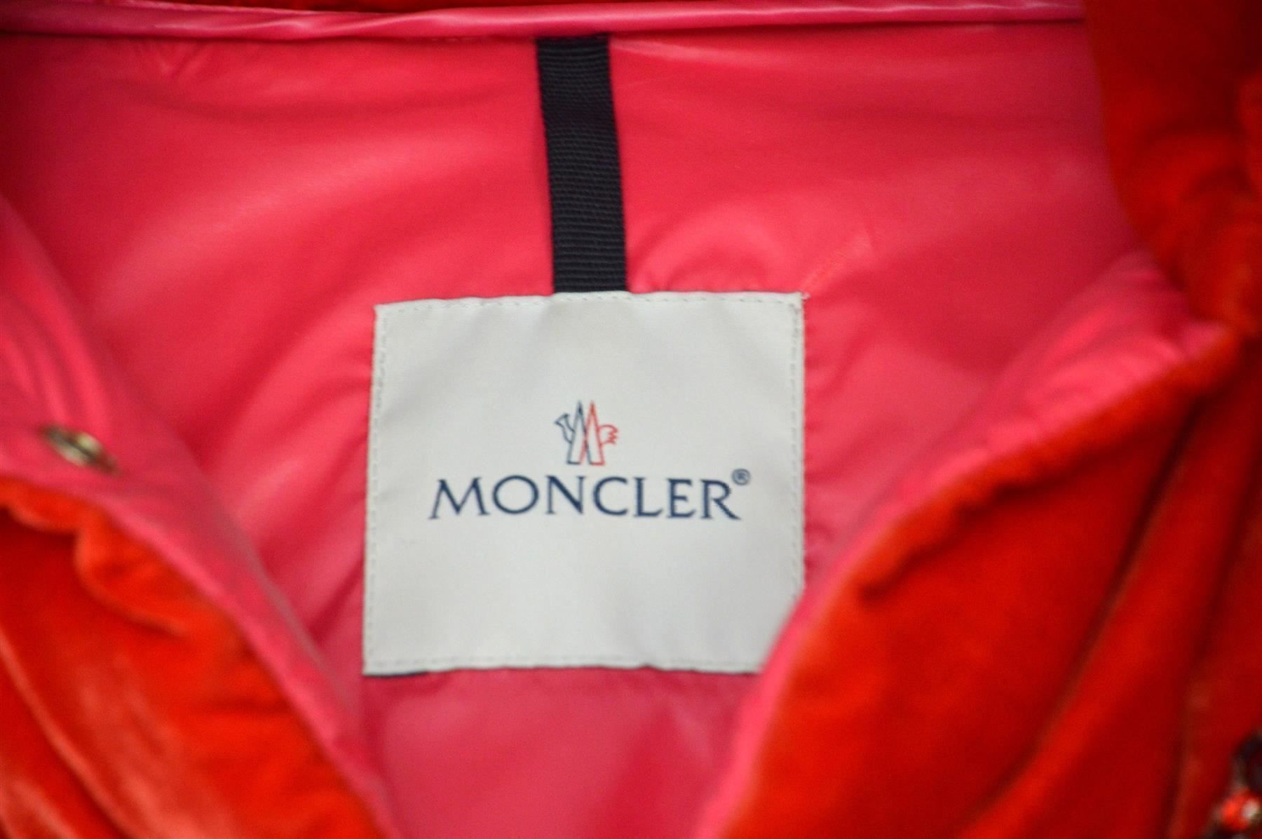 Moncler Giacche: Daunenjacke / doudoune en velours Moncler .2 – Usato da Collonges venduto da Auganien 6