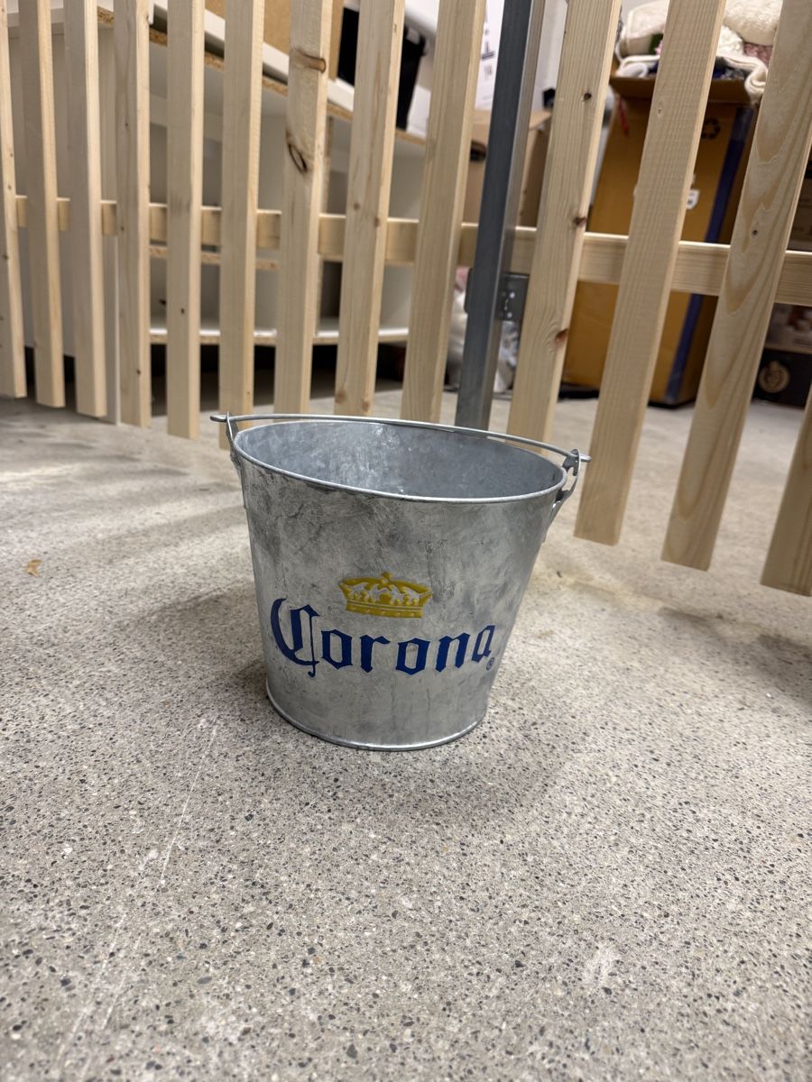 Autres articles pour la maison: Corona bucket – D'occasion à binningen par mfe_v6cn