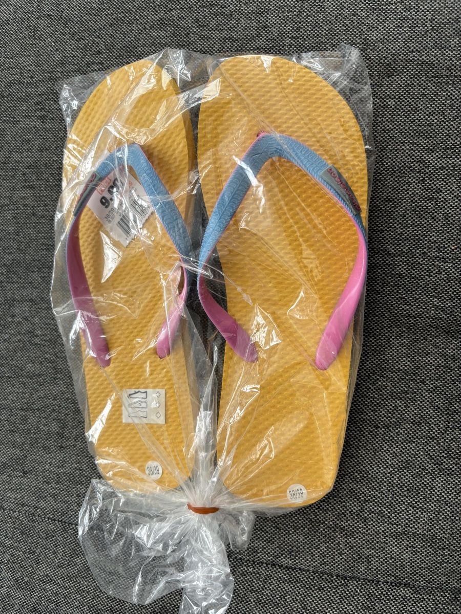 Scarpe da donna: Gelbe Flip Flops, Grösse 38/39, neu – Nuovo e nell'imballaggio originale da Jegenstorf venduto da Annina0506