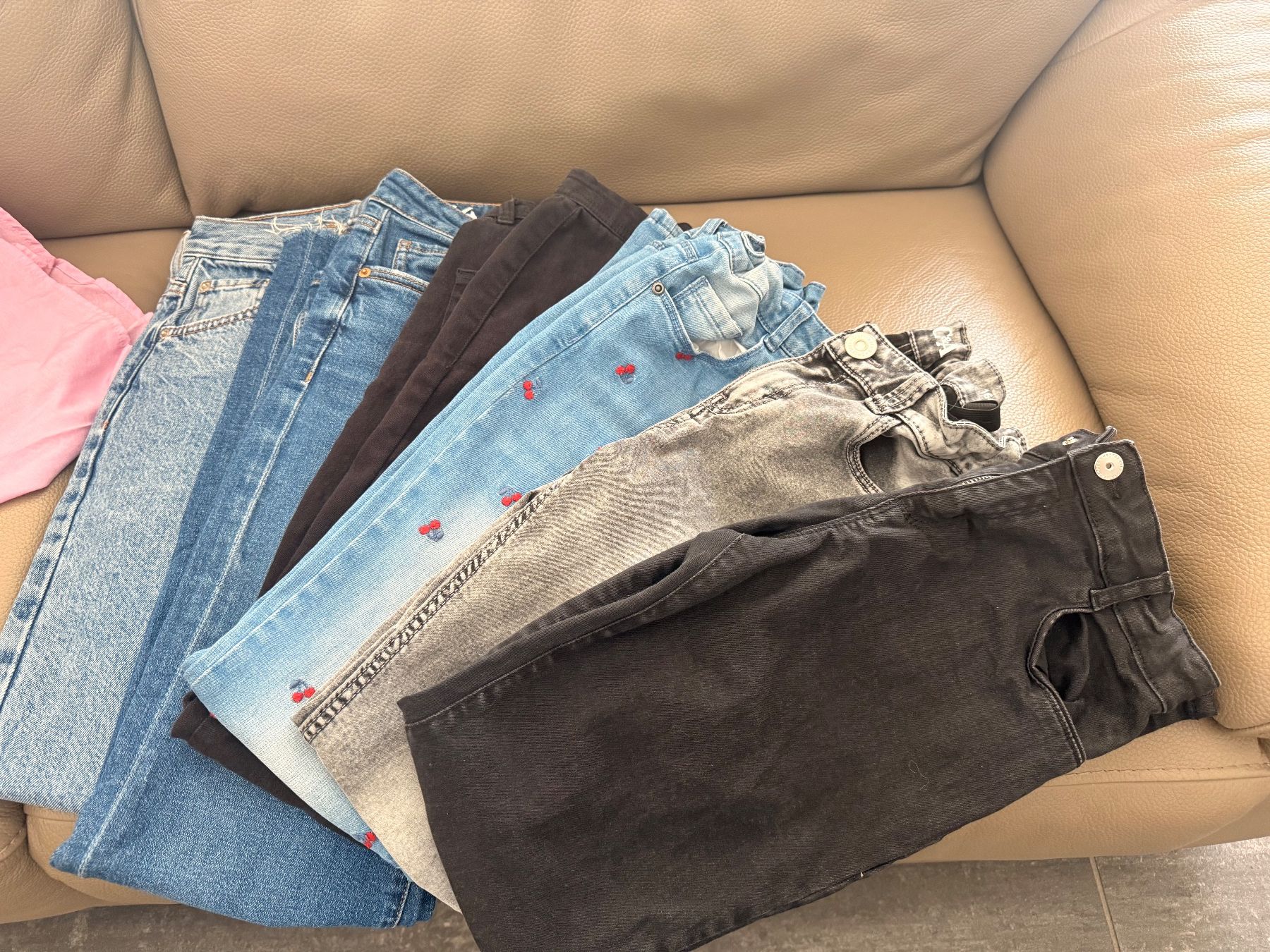 Lotti & Set di vestiti: Vêtements fille -Taille 146 – Usato da Yverdon-les-Bains venduto da carlapinto 7