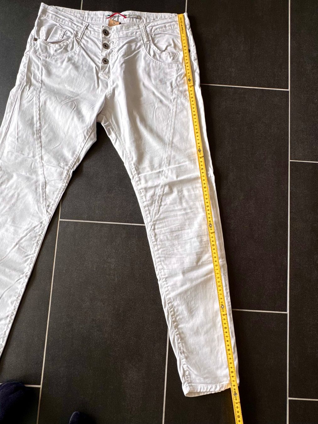 Please Jeans Jeans: Jeans Hosen PLEASE Gr. M Weiss – Gebraucht aus Rothrist von Fondgruebe 7