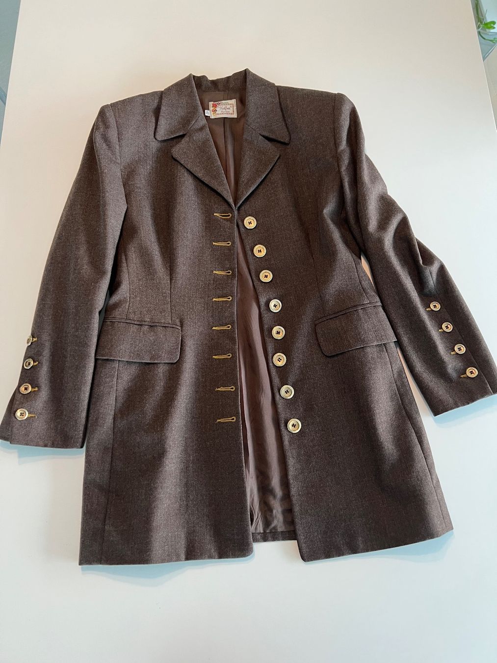 Giacche: Sehr elegante Jacke aus Wolle – Usato da Horgen venduto da Esterina 1