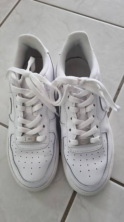 Scarpe da uomo: Weisse Nike Air Force 1 Sneakers – Usato da Winterthur venduto da cecii.mo