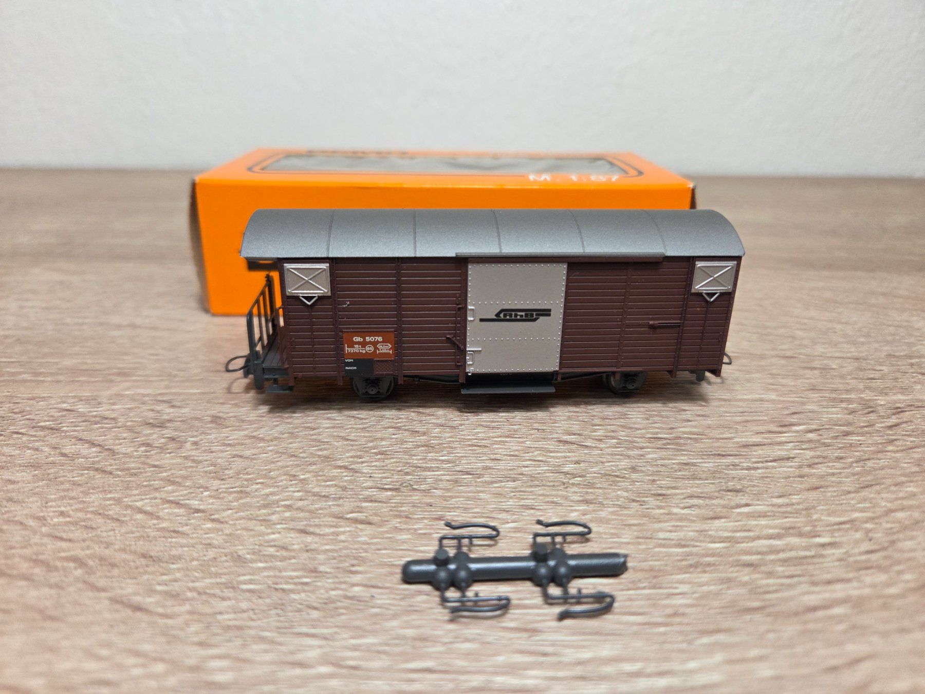 Bemo Modellini di ferrovie: Bemo 2250 Güterwagen RhB H0m – Usato da St-Aubin-Sauges venduto da Lo_Go 5