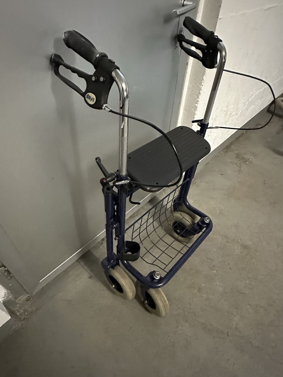 Gehhilfen: Rollator – Gebraucht aus Bützberg von Chisco 1