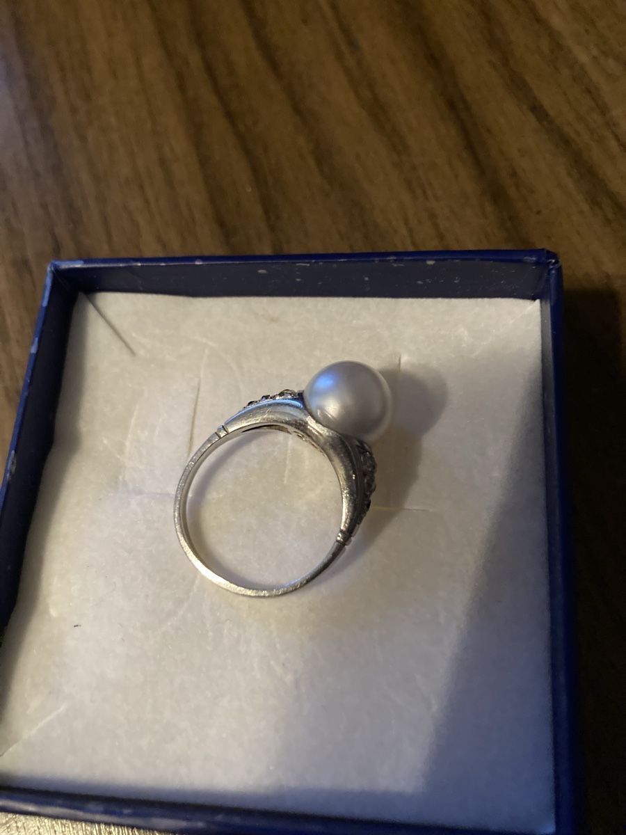 Anelli: Anello oro bianco con perla e diamanti – Usato da Oggio venduto da lyllora