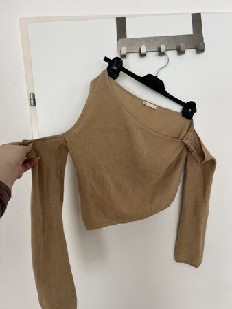 Stradivarius Stricktop asymmetrisch, Gr. L, trendy