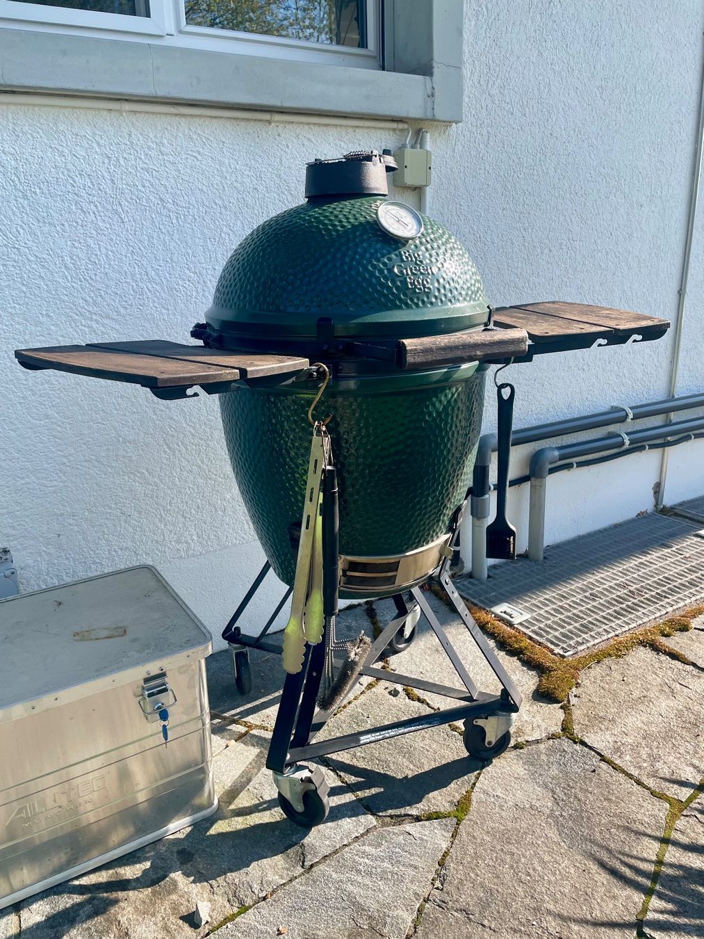Big Green Egg Grills: Big Green Egg Large – Gebraucht aus Lufingen von Localhero