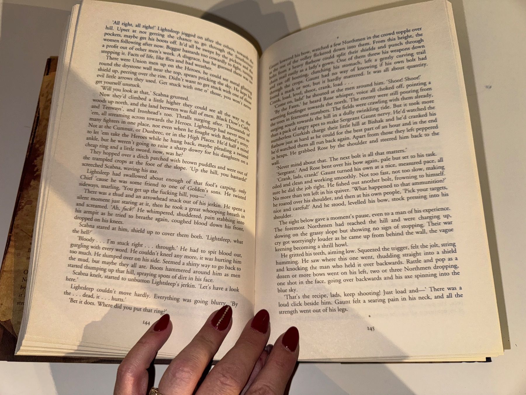 Bücher: NOVEL: Joe Abercrombie, The heroes – Gebraucht aus Grosswangen von English_books 4