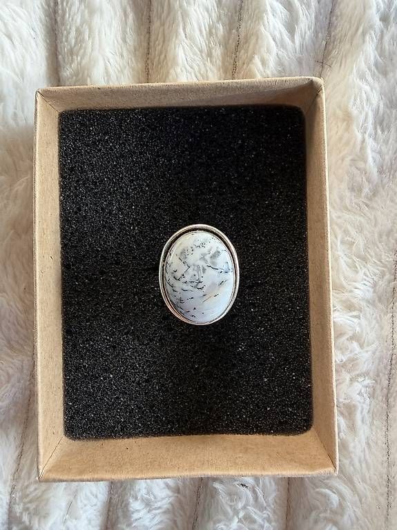 Ringe: Edeltsteinring – Gebraucht aus Chur von van_6qs7