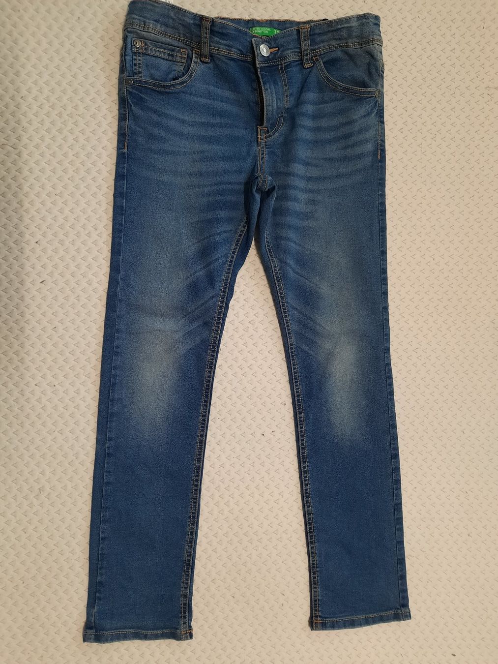 Benetton Pantaloni: 2 x Jeans Gr. 146 von Bennetton – Usato da Rothrist venduto da Ellie 4