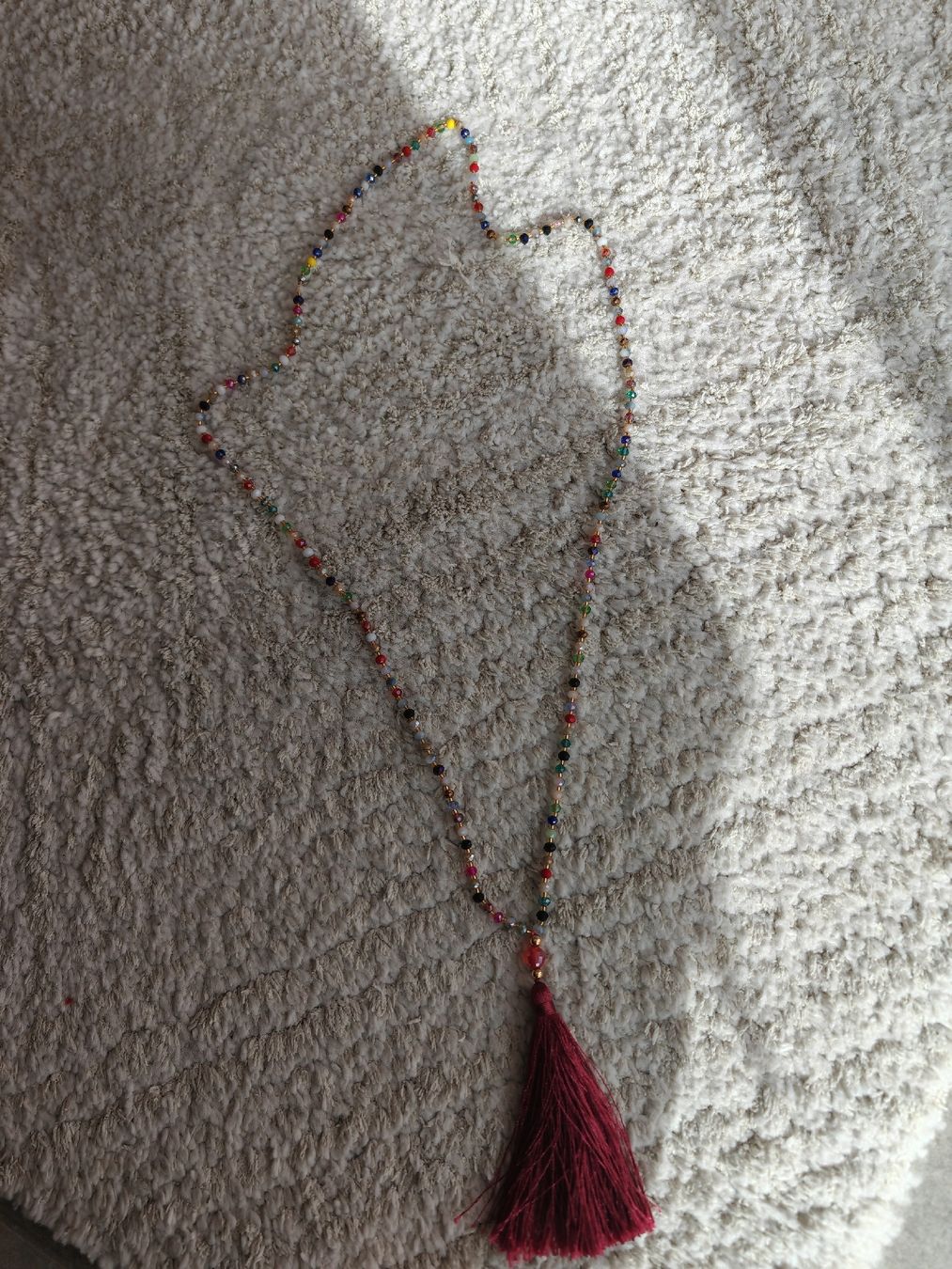 Catenine: Collier à perles avec un pompon – Nuovo (secondo la descrizione) da Longirod venduto da DigiSmart