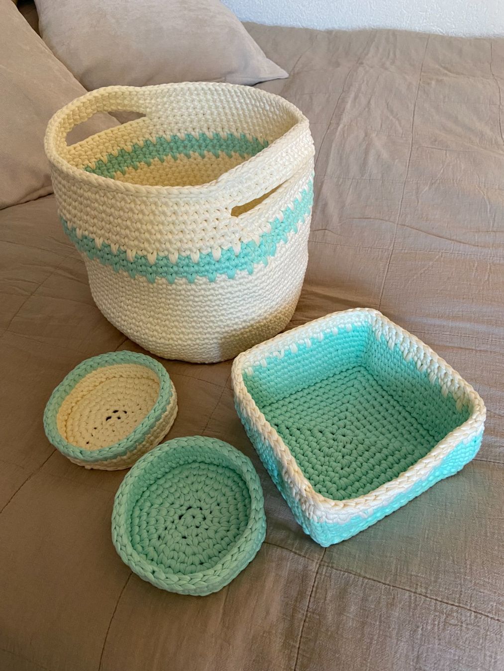 Altro per la casa: Lot de paniers crochet handmade – Nuovo e nell'imballaggio originale da Essert FR venduto da archimede03