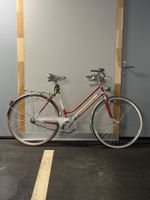 Vintage Damenrad / Citybike (Rot-Weiss) – Klassiker