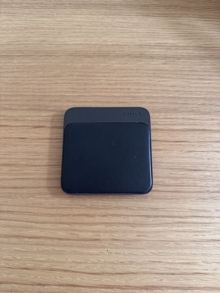 Caricabatterie: Nomad Wirless Charging Pad – Usato da Zürich venduto da Peban1