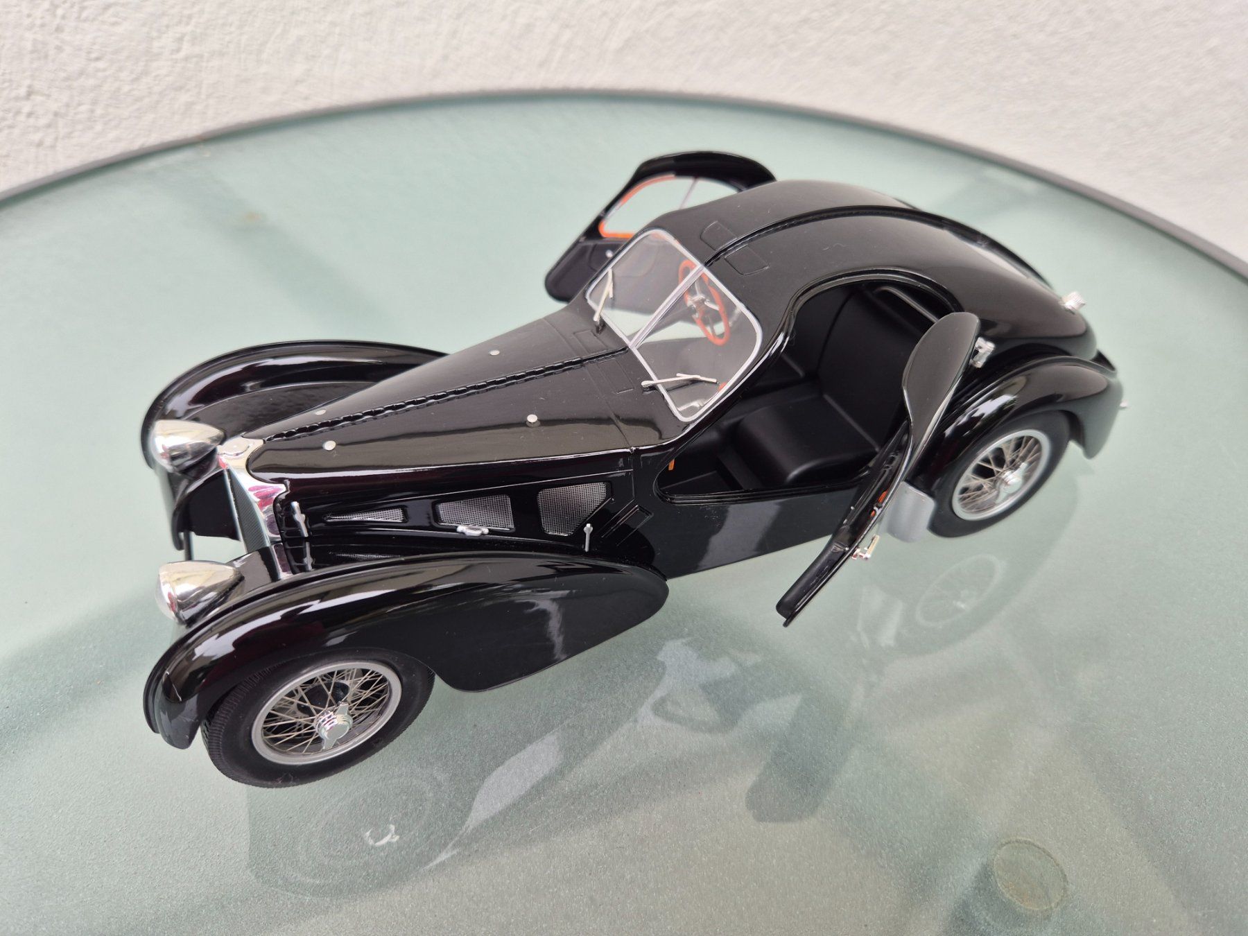 Bugatti Modellini d'auto: Bugatti Type 57 Atlantic von Solido; 1:18 – Usato da Oberbuchsiten venduto da laffite54