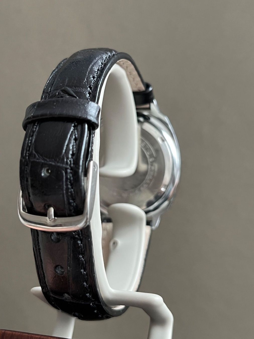 Orologi: Omnia Watch – Usato da Zollikofen venduto da Comcast 7
