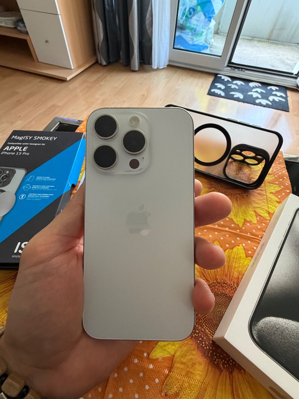Apple Handys / Smartphones: Apple iphone 15 pro 256gb 100% Batteriekapazität – Gebraucht aus St. Gallen von babinos01 3