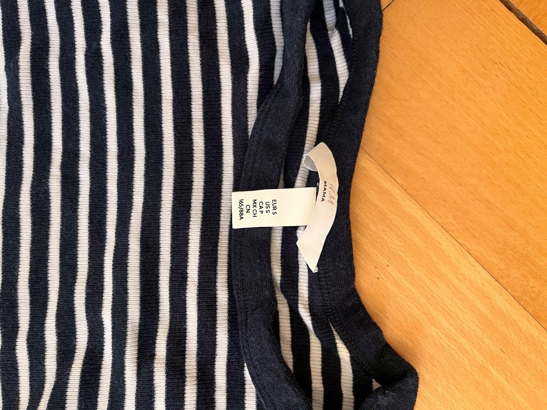 H&M T-shirt: Umstandsshirt – Usato da St. Gallen venduto da luz_j8s7 1