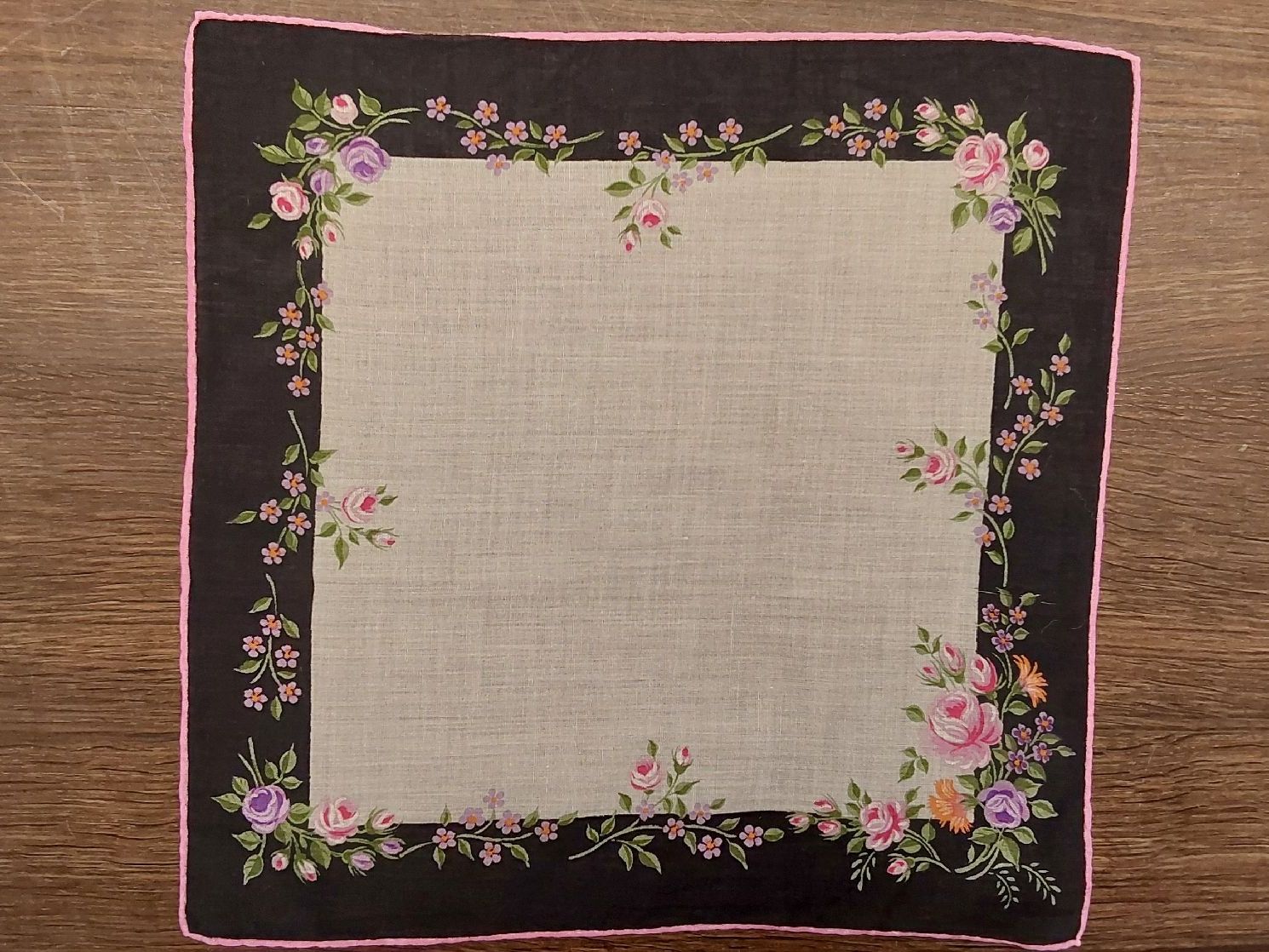 Autres vêtements & accessoires: Taschentuch Motiv Blumen – Neuf (Voir description) à Köniz par scopello12