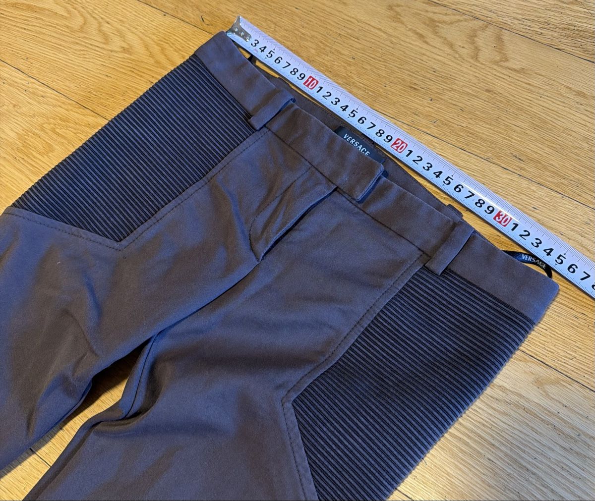 Versace Pantaloni: Pantalon Versace – Usato da Thonex venduto da TropicalPlantsCorner 1