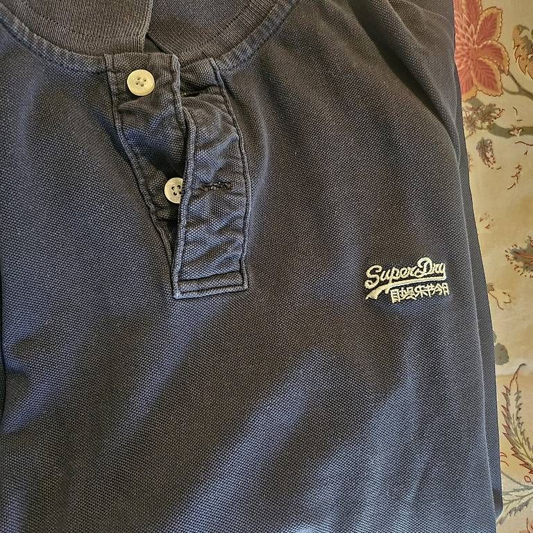 Polo-Shirts: Lot de 4 polos Superdry L – Gebraucht aus Lonay von Turchinu 1