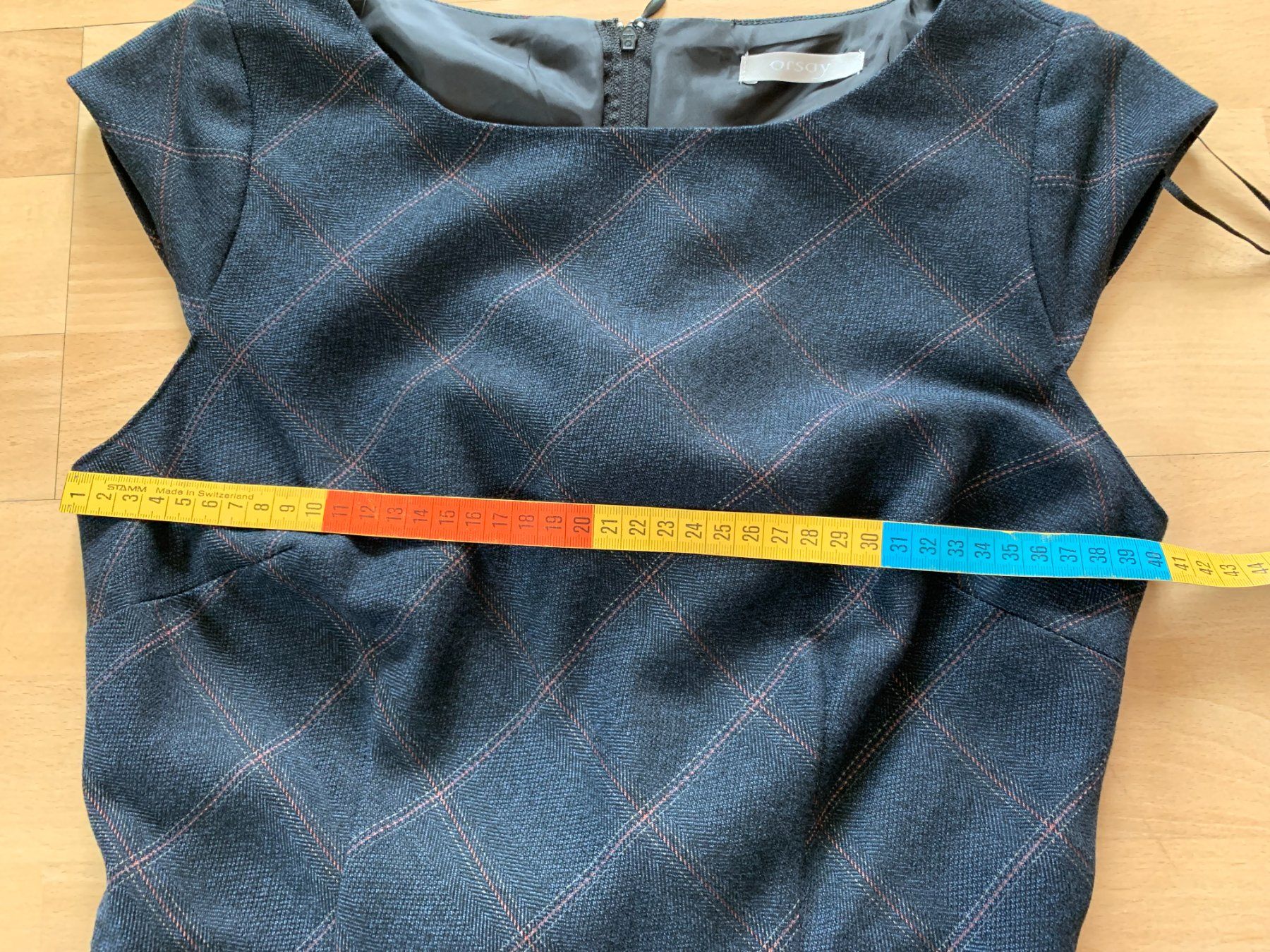 Orsay Vestiti: Orsay Damen Kleid, Gr. 34, Dunkelgrau – Nuovo (secondo la descrizione) da Worb venduto da farben20zauber 5
