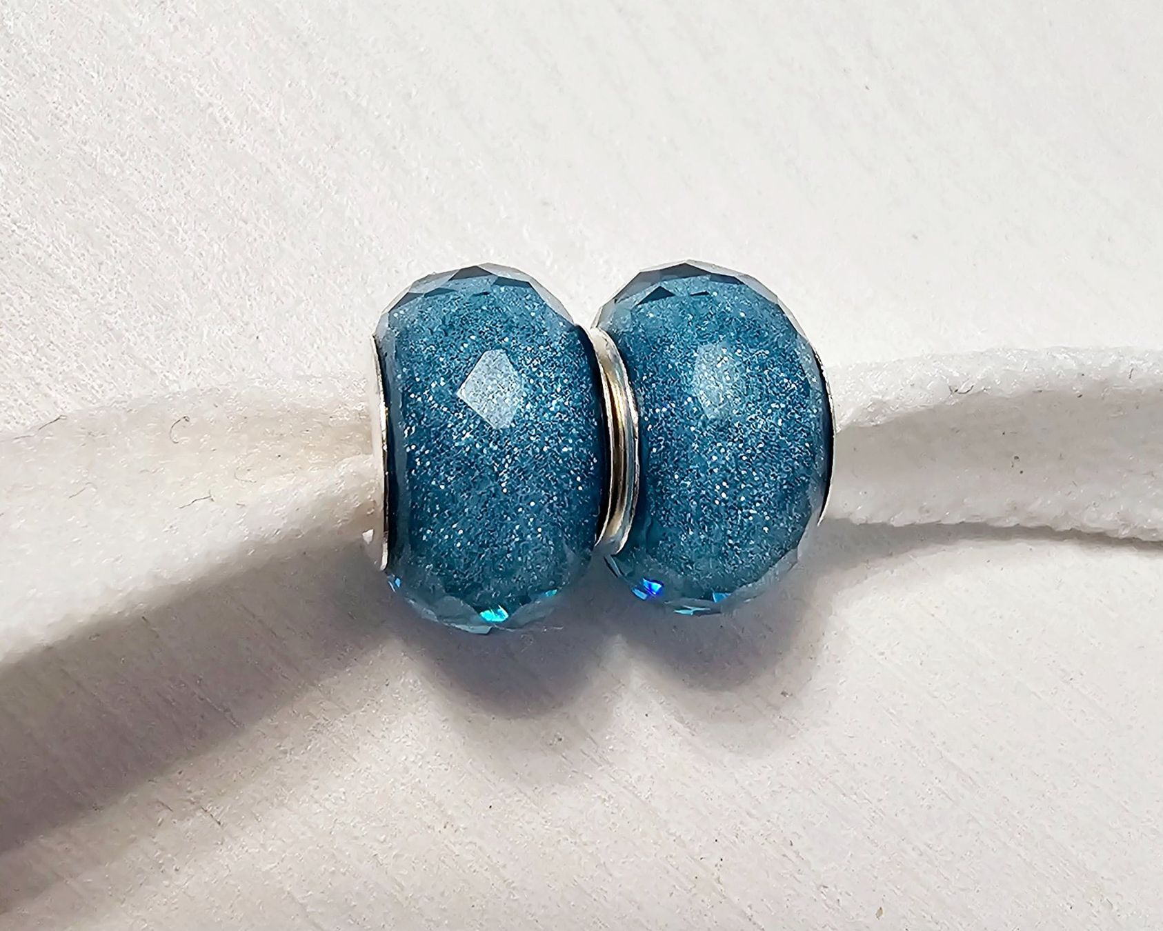 Perle (finte): Neu! 2x Lochperlen Charm zum Basteln – Nuovo e nell'imballaggio originale da Füllinsdorf venduto da Sunnebliemli7