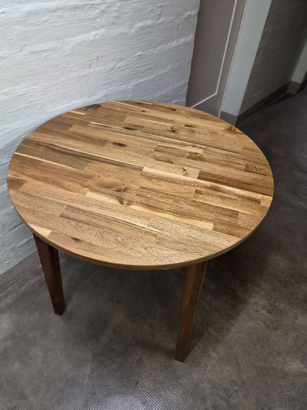 Tische: Ikea Tisch  – Gebraucht aus Riehen von mbahn