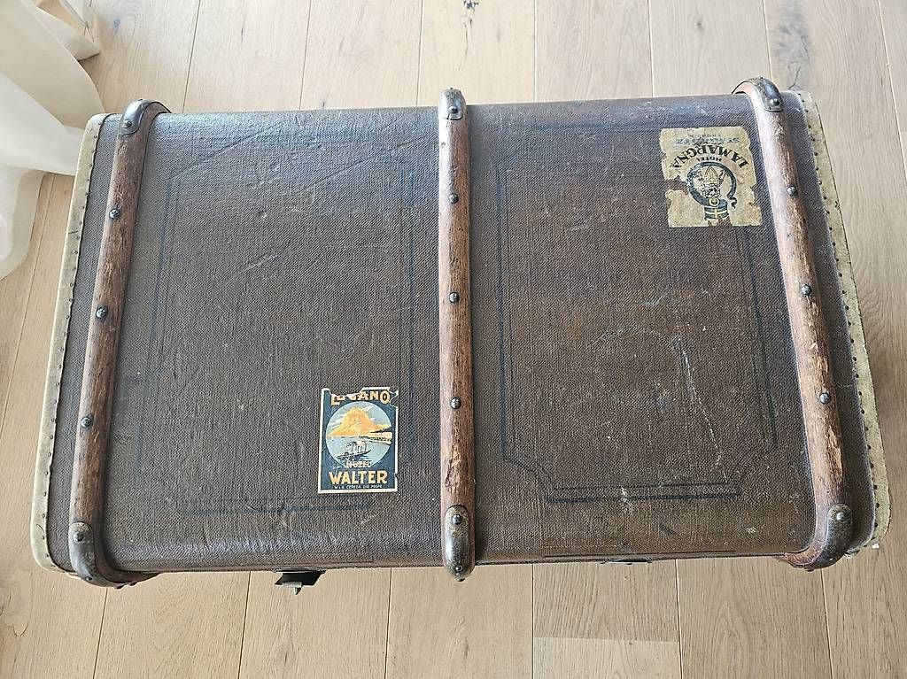 Reisekoffer: Antiker Koffer 75 x 50 cm – Gebraucht aus Buchs AG von GoldenEaqle 1