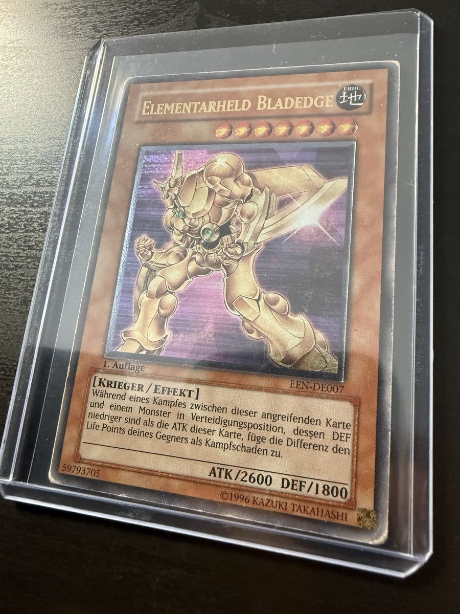 Yugioh Sammelbilder & Trading cards: Elementarheld Bladedge EEN-DE007 – Gebraucht aus Amriswil von sim_nlb6