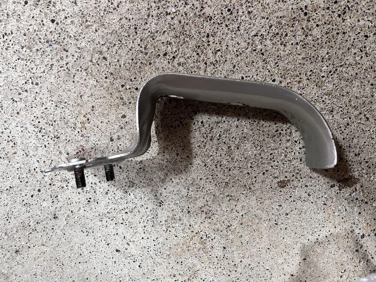 Vespa Tutti pezzi di ricambio per scooter: Original Vespa spare wheel holder – Nuovo (secondo la descrizione) da Umiken venduto da rus_6r29 1