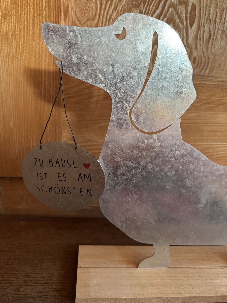 Alle Dekorationen: Dackelfigur aus Aluminium – Gebraucht aus Pfäffikon ZH von lenaviktoria 1