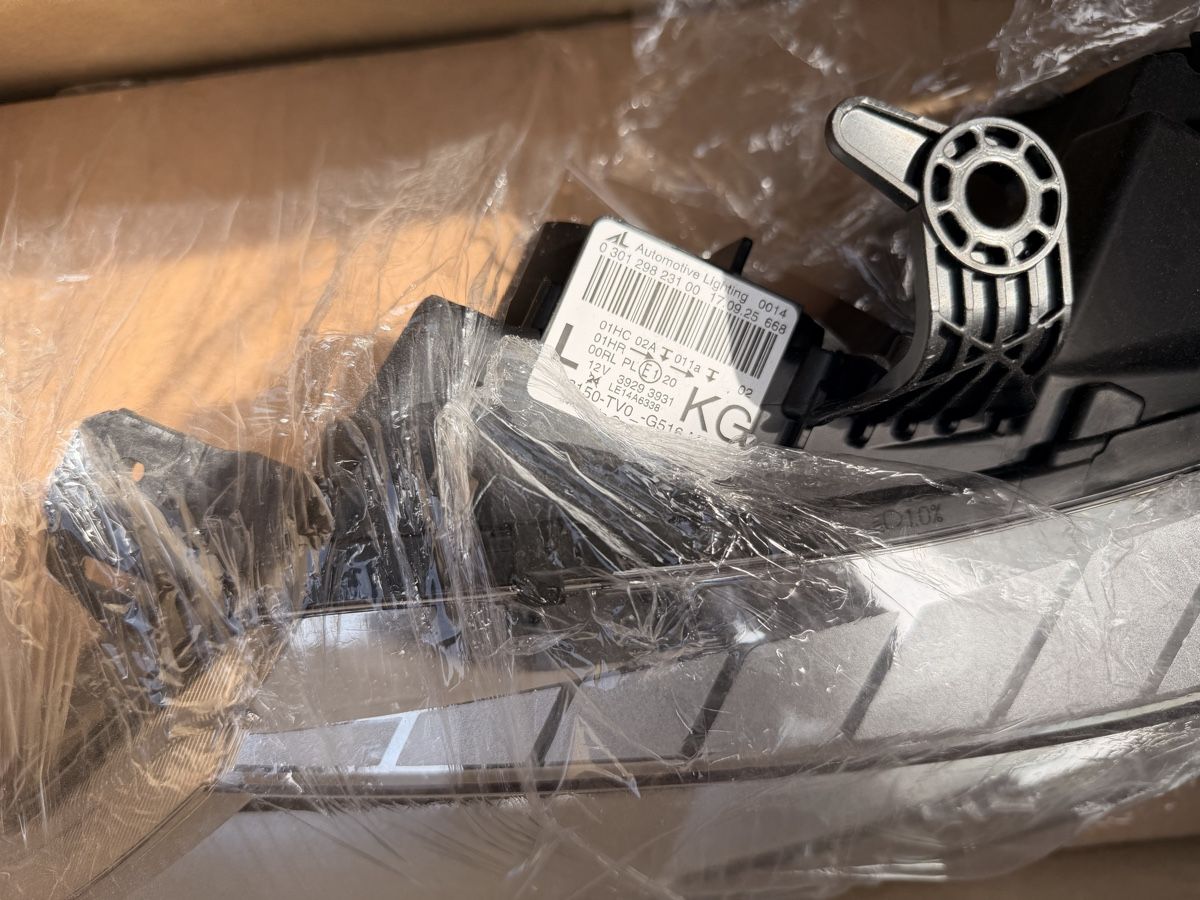 Honda Fari: Phare avant gauche - Honda Civic - 33150-TV0-G51 – Nuovo e nell'imballaggio originale da Lausanne venduto da AKB_AutoParts 1