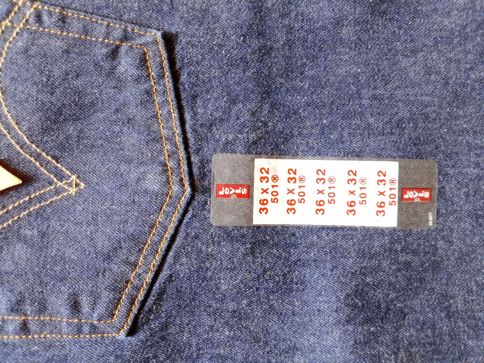 Jeans: Neue Levis Jeans 501 – Nuovo e nell'imballaggio originale da Disentis-Muster venduto da Bix03 6