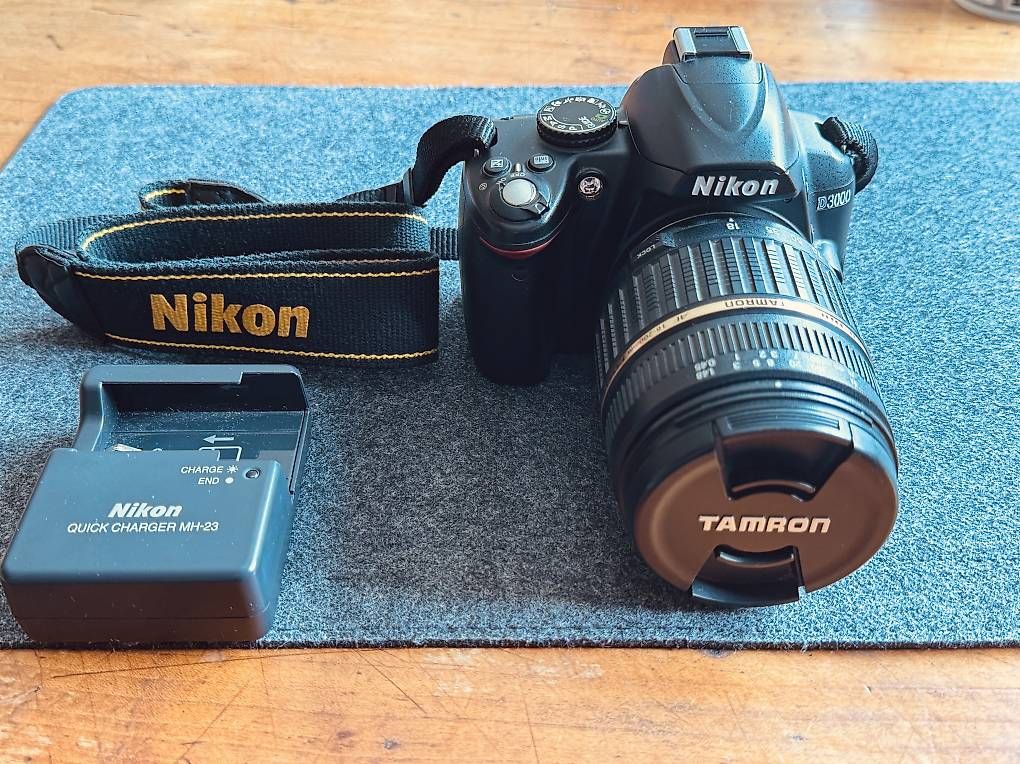 Kamera: Nikon D3000 mit Objektiv Set - Ideal für Einsteiger – Gebraucht aus Adliswil von fehrtrade