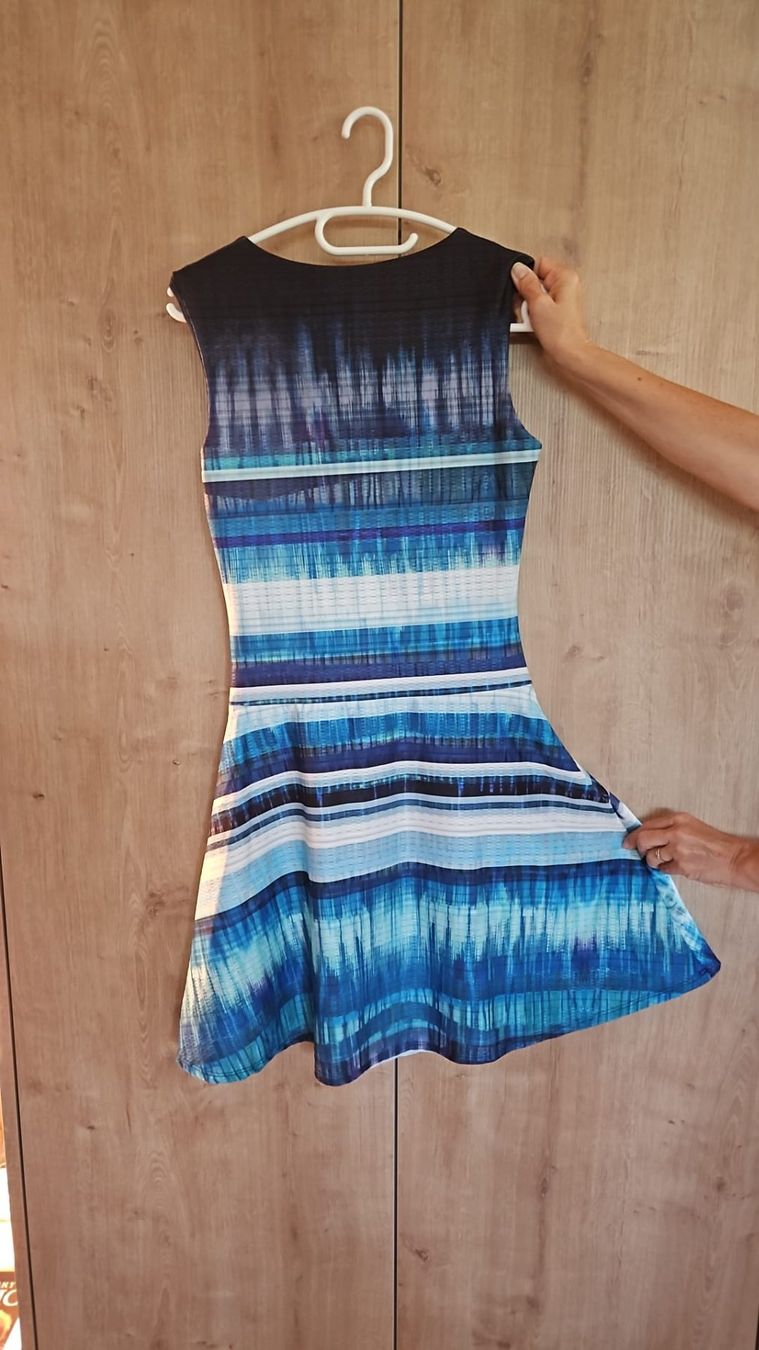 Desigual Kleider: Kleid Desigual gestreift Grösse S – Neu und originalverpackt aus Wettingen von Sergio_Fabbian 1