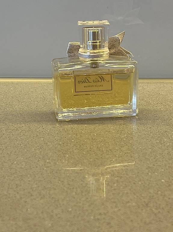 Dior Parfums & Eau de Toilette: Parfum - Miss Dior - Eau de Parfum - 50ml – D'occasion à Zürich par K.B123 1