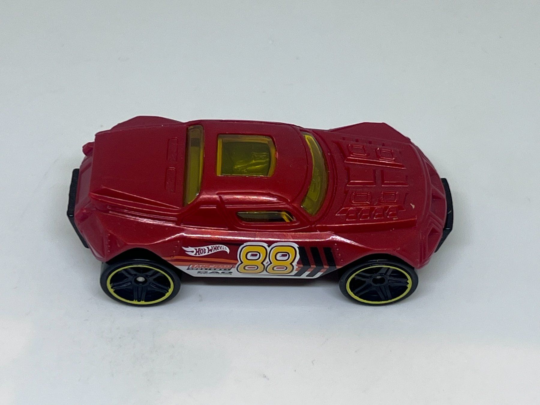 Hot Wheels Modellini d'auto: Hot Wheels RD-08 #235 – Usato da Wildegg venduto da LaaBoutique 1
