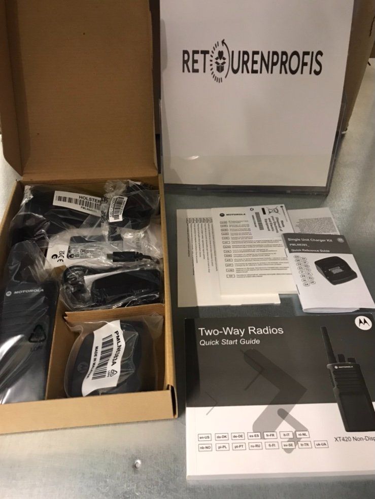Motorola Radiocomunicazione: Motorola Walki Talki XT420 Two-Way Radios – Nuovo (secondo la descrizione) da Steinhausen venduto da Retourenprofis 1