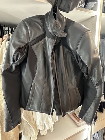 Hochwertige Motorradjacke aus Leder, Top Zustand, Grösse M