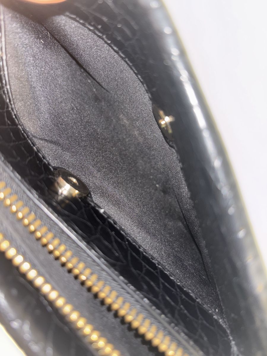 H&M Borse da donna: schwarze Umhängetasche in Kroko-Optik – Usato da Wabern venduto da est_jw6s 4