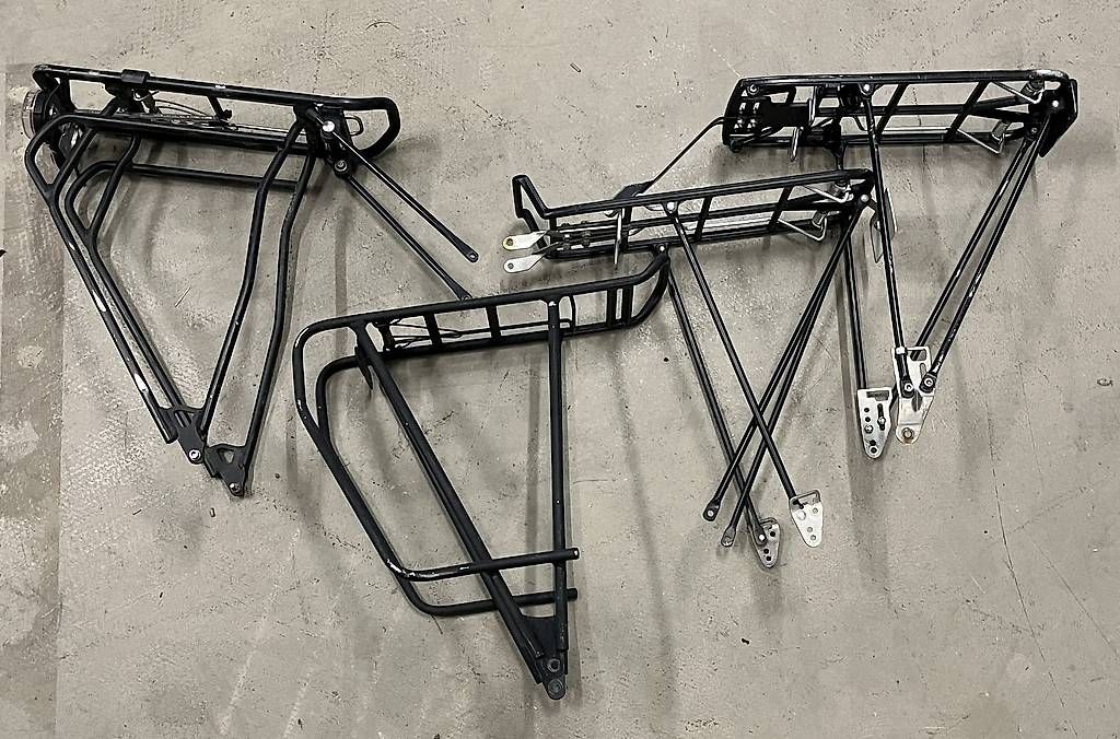 Pezzi di ricambio: Vier Stück Gepäckträger, davon zwei Pletscher – Usato da Bern venduto da Achkrach