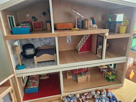 Puppenhaus mit allem drum und dran inkl. Kaninchenstall