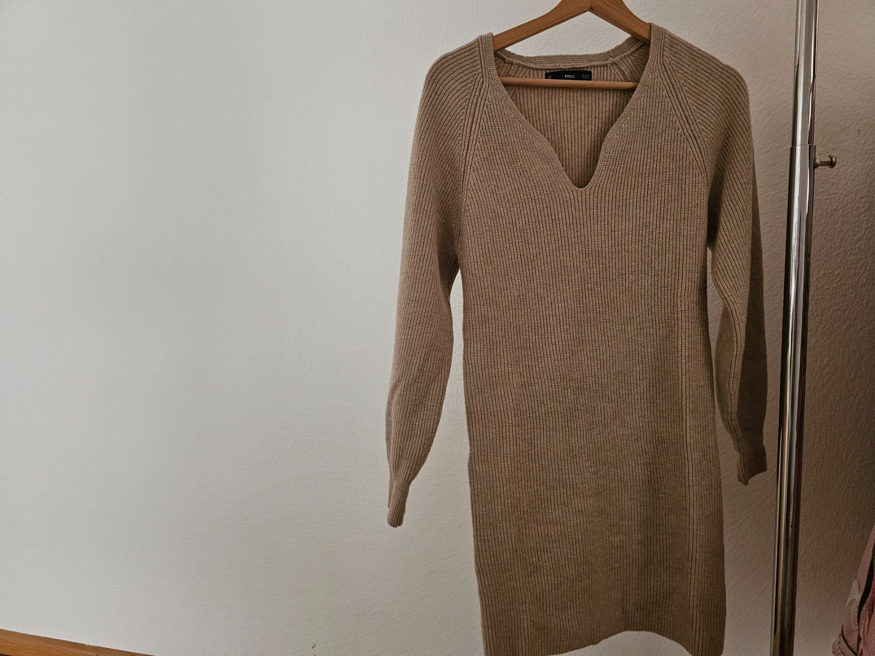 Mango Vestiti: Strickkleid Mango – Nuovo e nell'imballaggio originale da Basel venduto da NyGrow 1