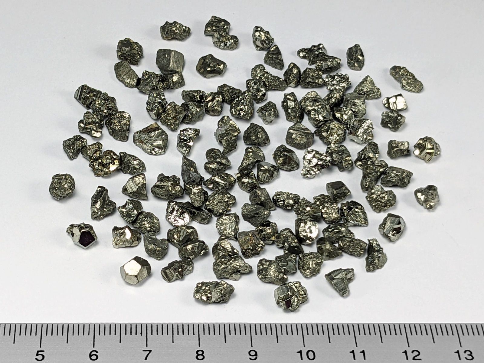 Minerali & Pietre curative: Pyrit Splitter 5 bis 9mm, 26 Gramm – Nuovo e nell'imballaggio originale da Meilen venduto da StoneGarden