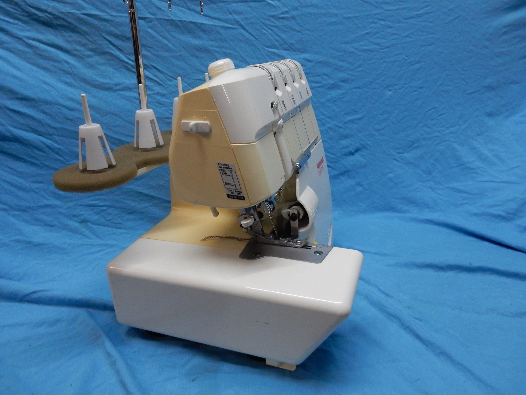 Bernina Nähmaschinen: Bernina Overlock 1100DA    26089 – Gebraucht aus Watt von Mariposa49 5