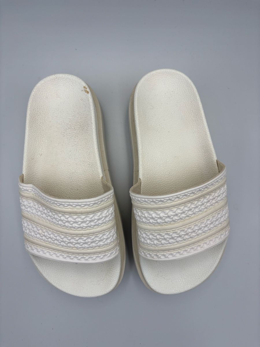 Adidas Damenschuhe: Adilette Bonega Grösse 38, weiss – Gebraucht aus Winterthur von Lepetitprince18 5
