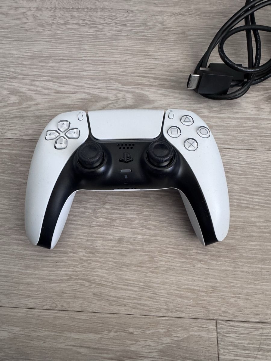 Sony Consoles: Playstation 5 Digital Edition matt + 1 Controller – D'occasion à Münchenbuchsee par Leda53 5