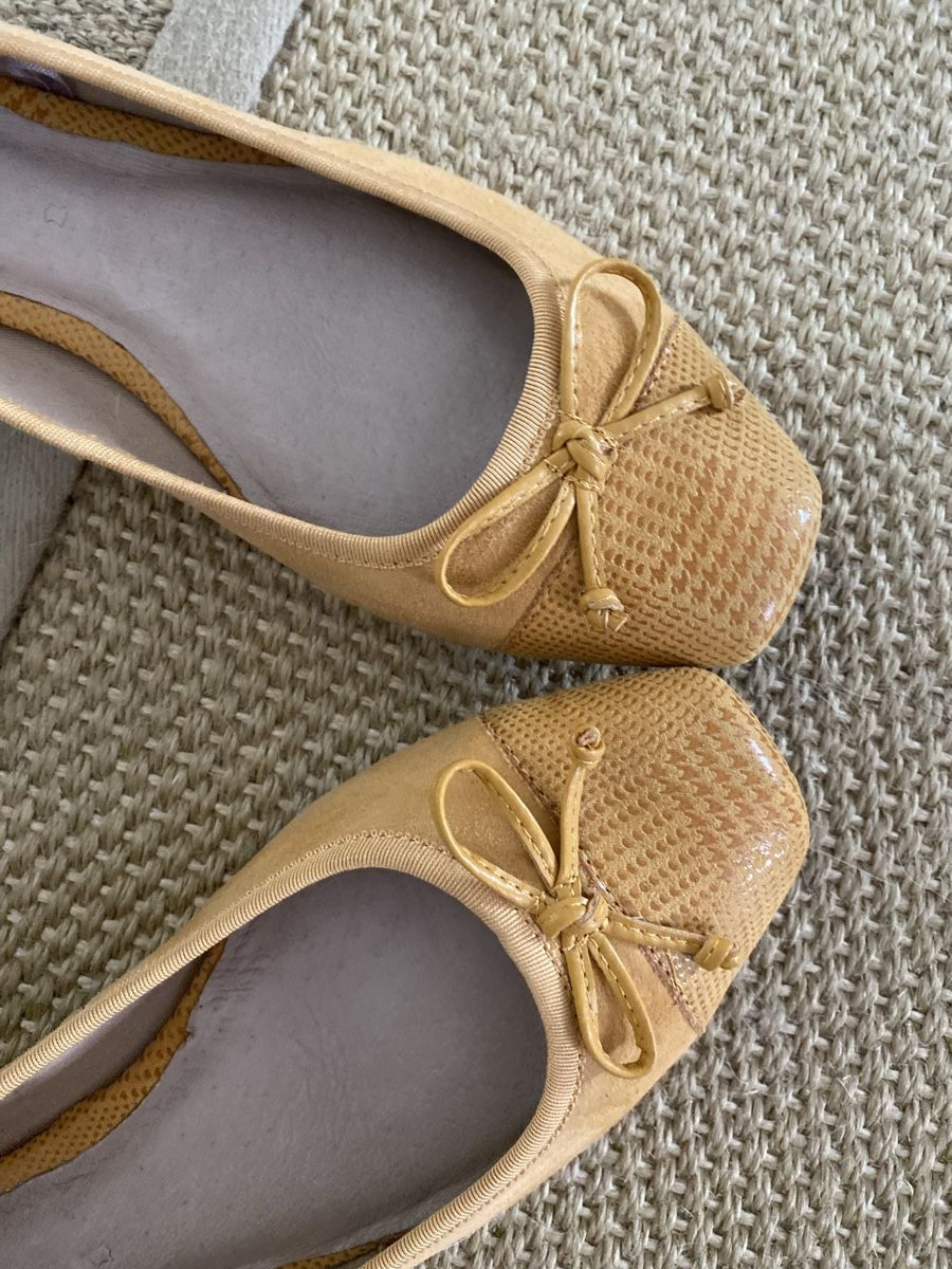 Next Scarpe da donna: Mustard flat shoes – Nuovo (secondo la descrizione) da Safenwil venduto da rgs_tg62 1